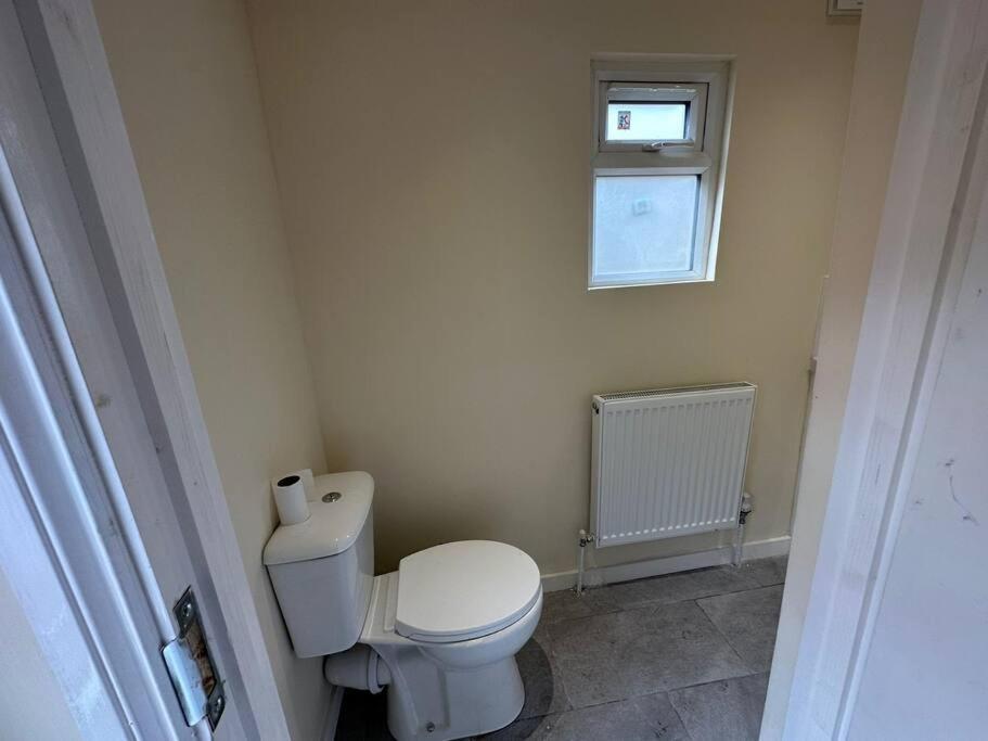 Big 3 Bedroom London House With 2 Bathroom 普拉姆斯特德 外观 照片