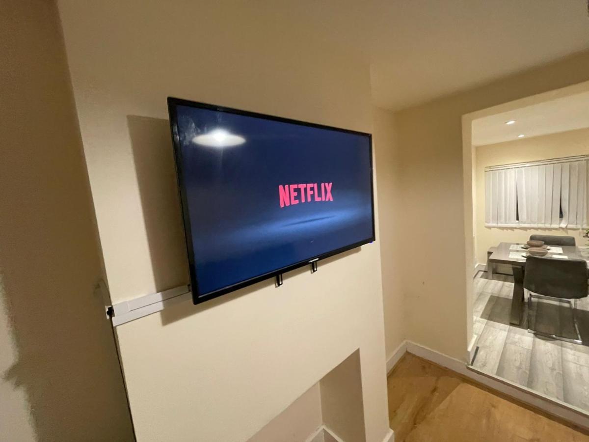 Big 3 Bedroom London House With 2 Bathroom 普拉姆斯特德 外观 照片
