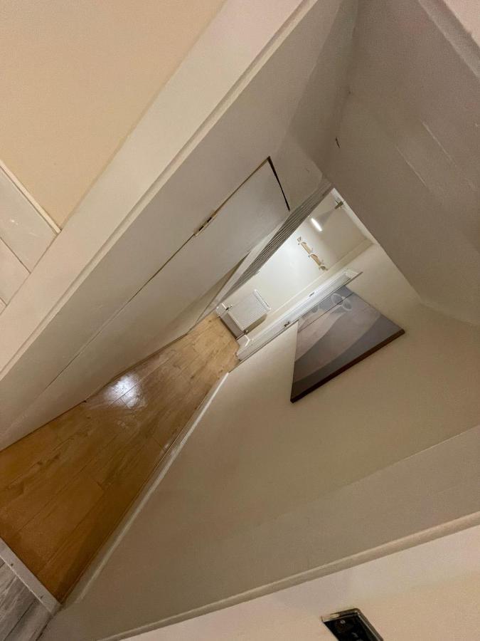 Big 3 Bedroom London House With 2 Bathroom 普拉姆斯特德 外观 照片